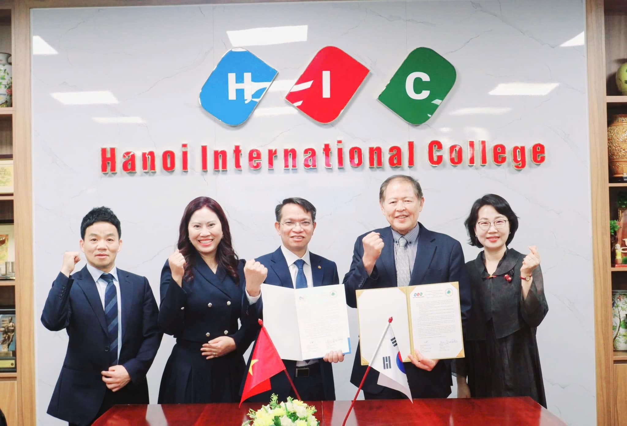 Lễ ký kết hợp tác MOU giữa trường Cao đẳng Quốc tế Hà Nội & Đại học Daegu Cyber, Hàn Quốc