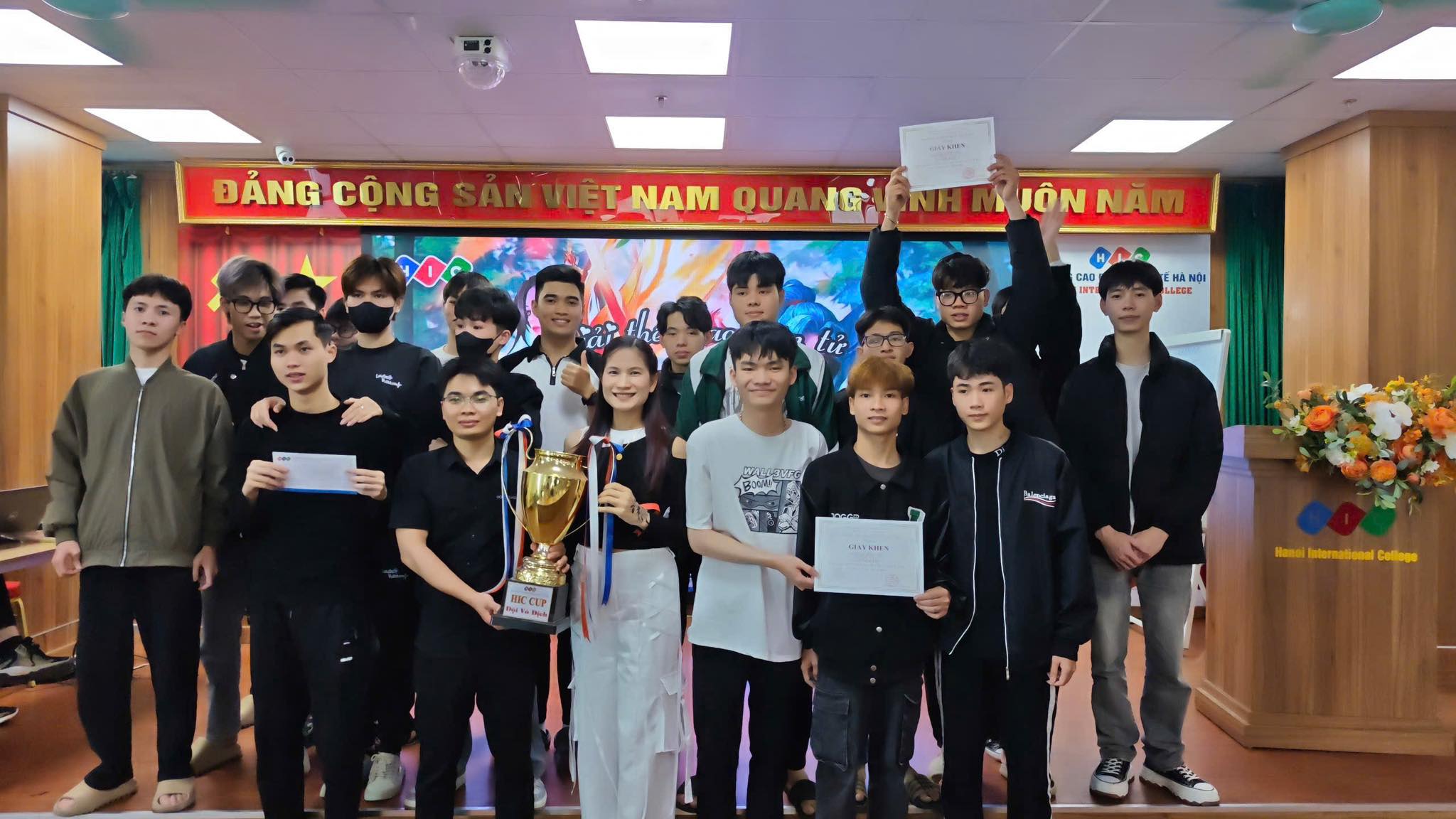 Chung kết giải thể thao điện tử “Liên quân mobile HIC 2025” – Vinh danh nhà vô địch!