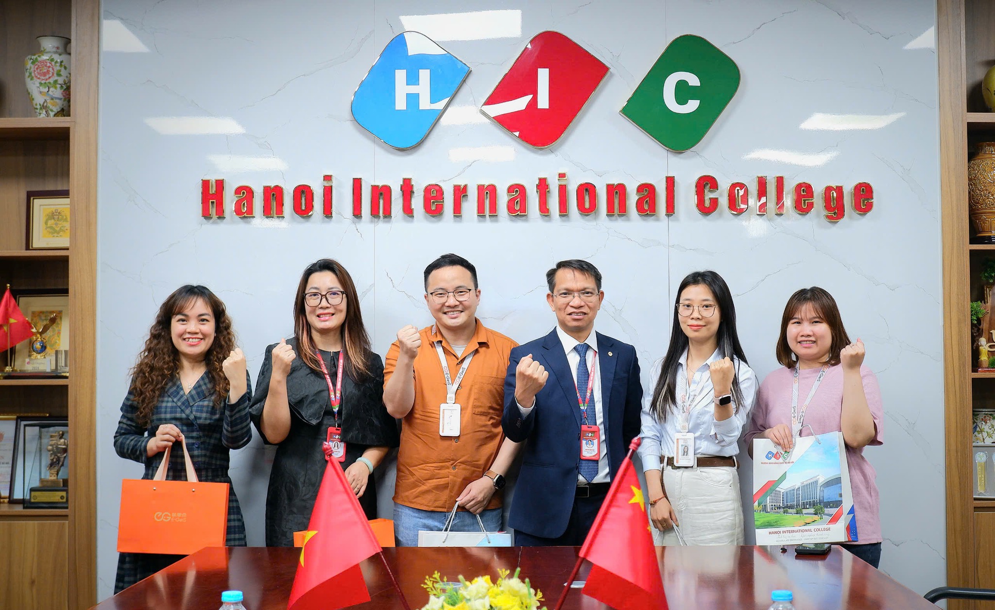 Trường Cao đẳng Quốc tế Hà Nội đón tiếp Công ty E-GetS đến thăm và làm việc